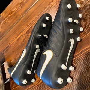 Men’s Nike Tiempo Soccer Cleats - Size 10